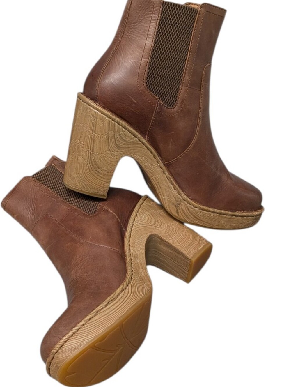 Born Women's Chelsea Channing Leather Platform Brown Boot....size 8